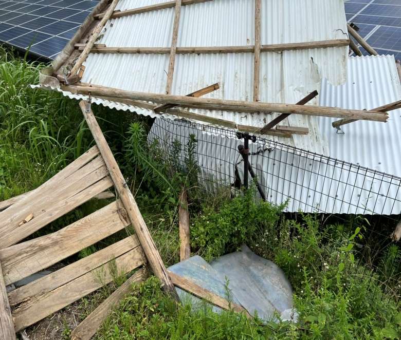 台風被害：パネル破損状況2